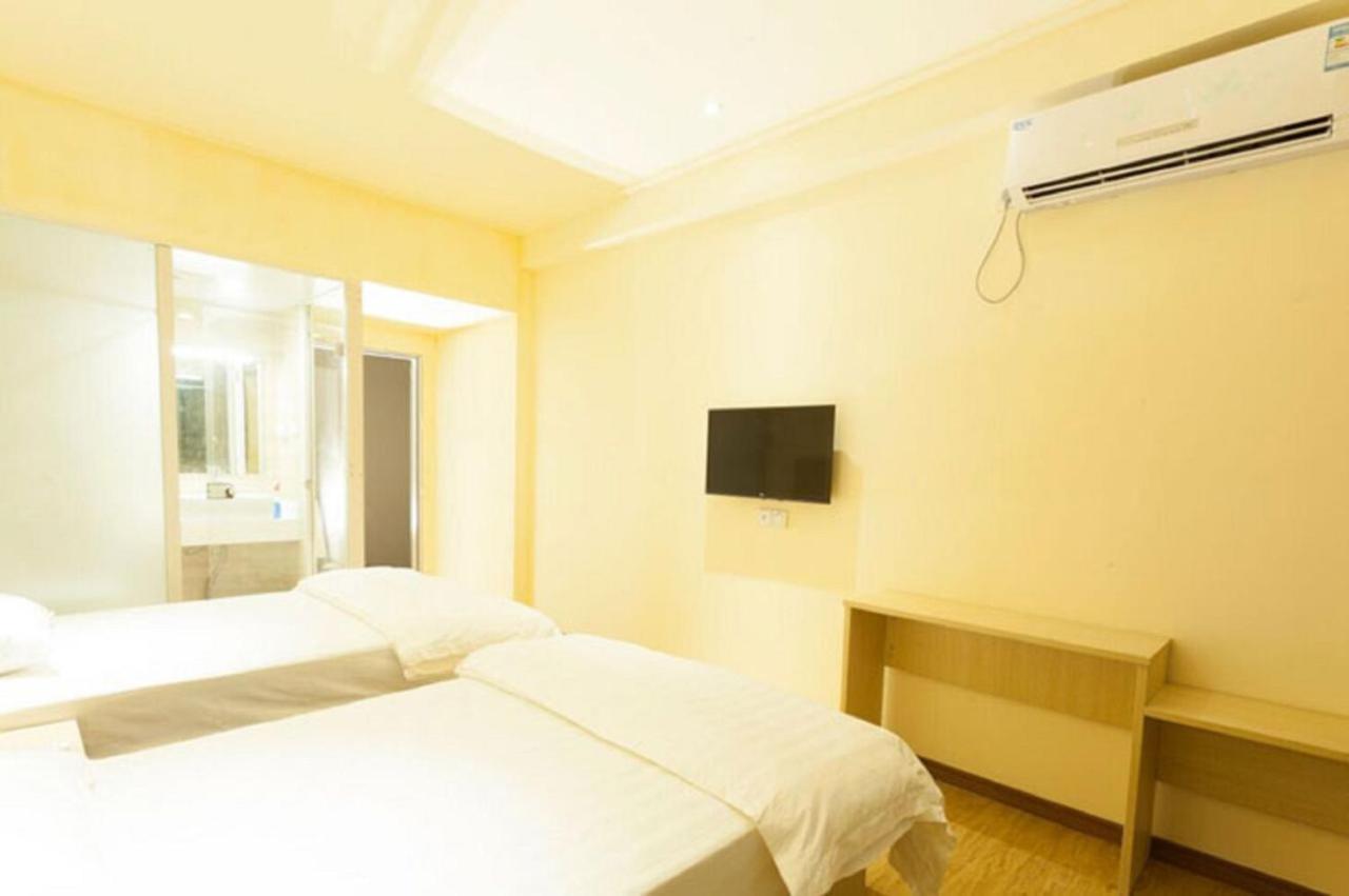 尼莫的家nemo'S Home Motel Koror Exteriör bild